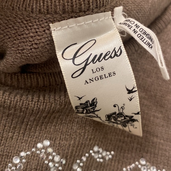 Women’s size Large GUESS sweater with Rhinestones - Picture 3 of 3